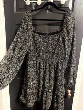 Dynamite Black & White Floral Dress